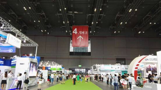 尚云在线助力国际机器人展 开拓巡逻机器人市场(图1) 尚云在线助力国际机器人展 开拓巡逻机器人市场(图1)