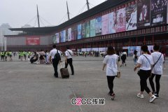 祛斑神器芊小白,如何在郑州美博会上脱颖而出