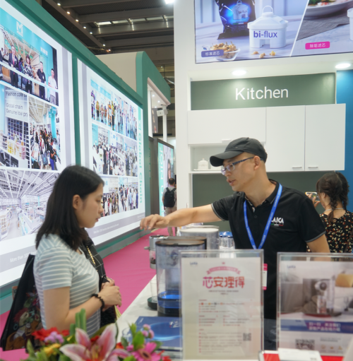 深圳礼品展众星云集 净饮机又成镇场神器(图6) 深圳礼品展众星云集 净饮机又成镇场神器